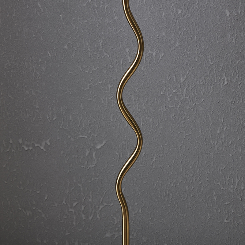 Curve Metal Lamp-8