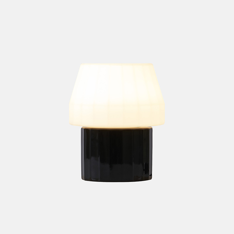 Black ceramic table lamp-1