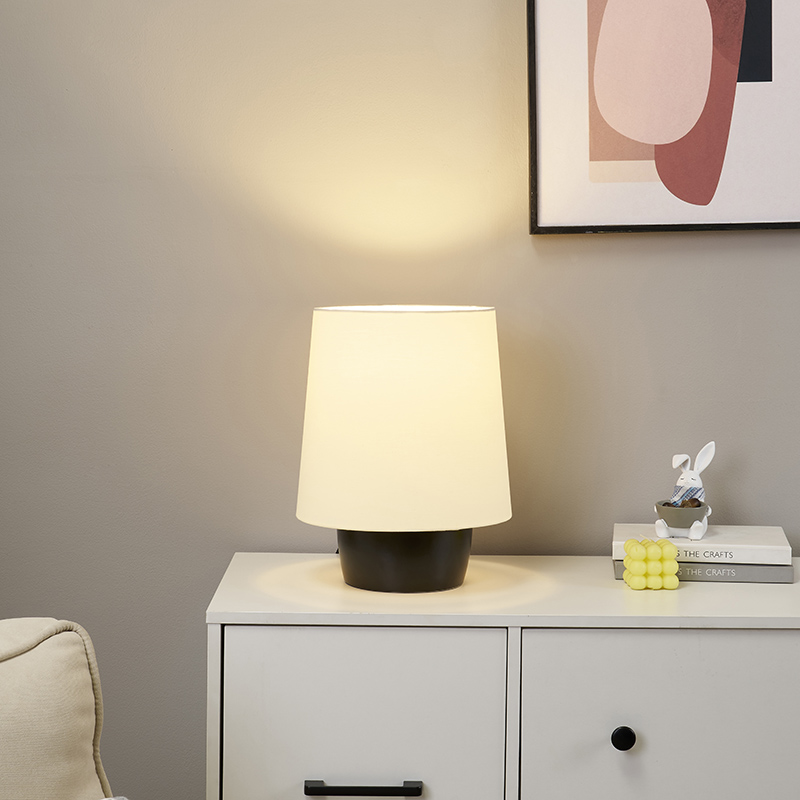 Black Ceramic Table Lamp-3