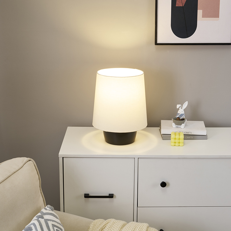 Black Ceramic Table Lamp-4