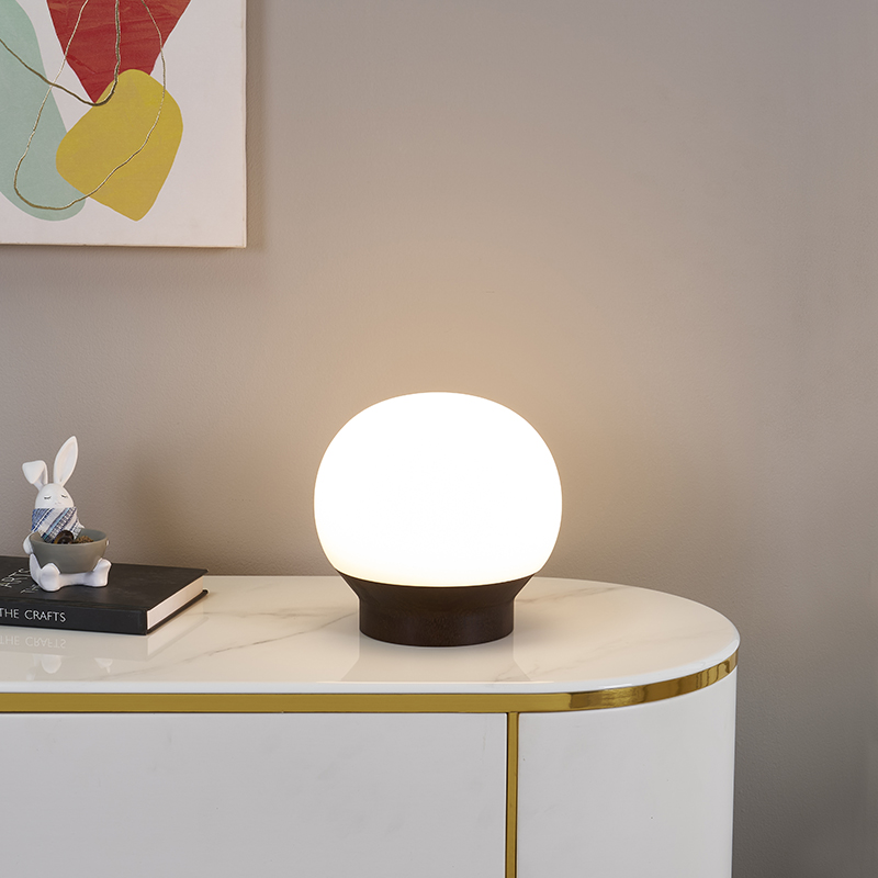 Solid wood LED lamp-3