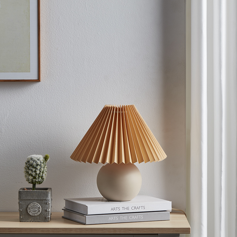 Small Ceramic Table Lamp-2
