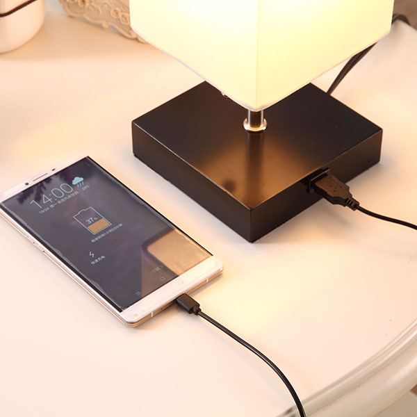 Bedside Nightstand Lamp with USB Charging Port 4