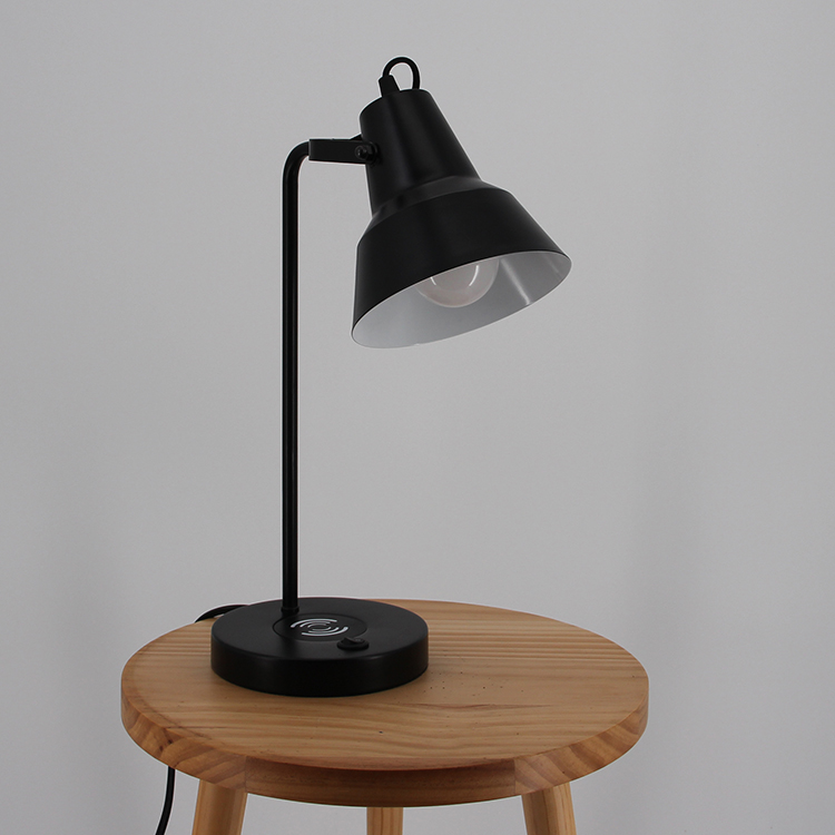 Black Metal Table Lamp-3