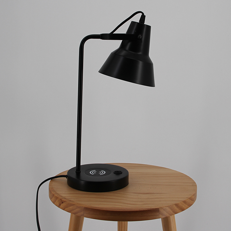 Black Metal Table Lamp-4