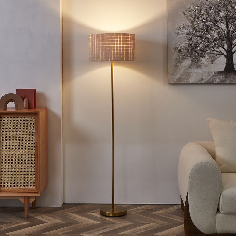 Fabric shade floor lamp-4