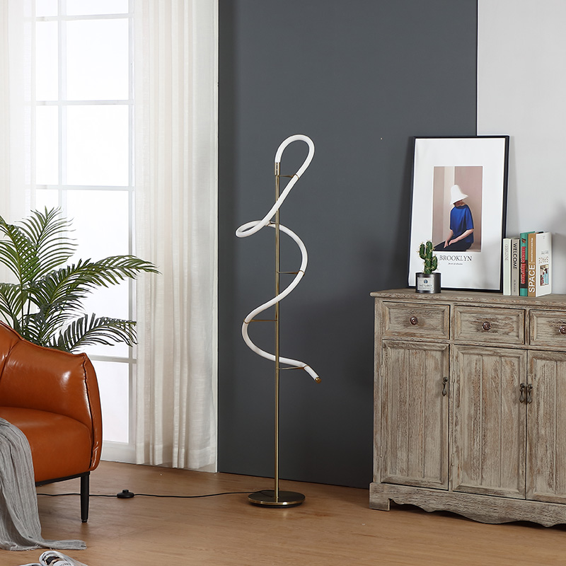 Linear Metal Led Floor Lamp-3