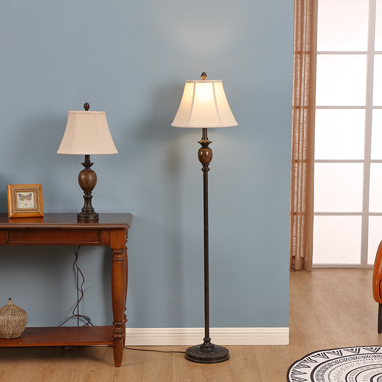 Rustic Floor Lamp-3