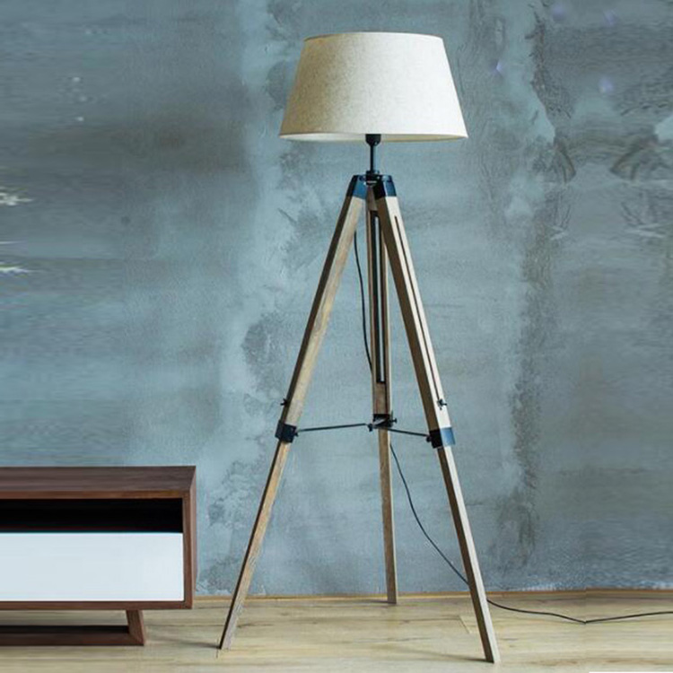 Up and down tripod floor lamp 4