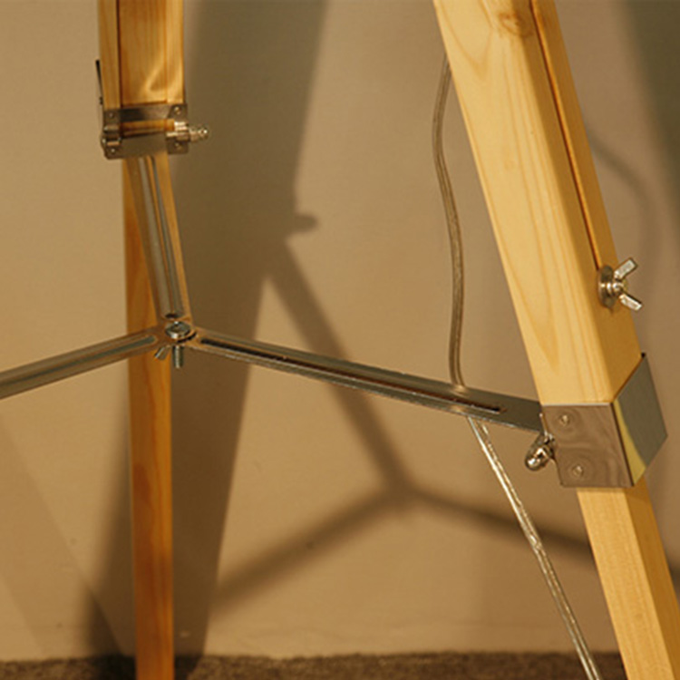 Up and down tripod floor lamp-details