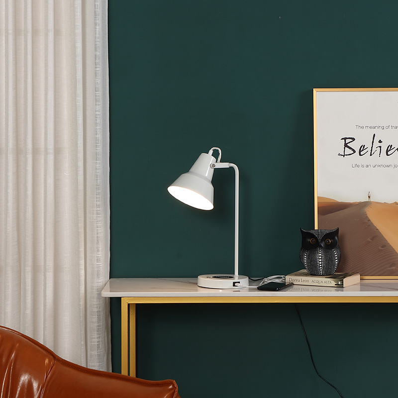 White Metal Table Lamp-3
