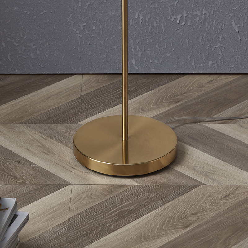 Curve Metal Lamp-9