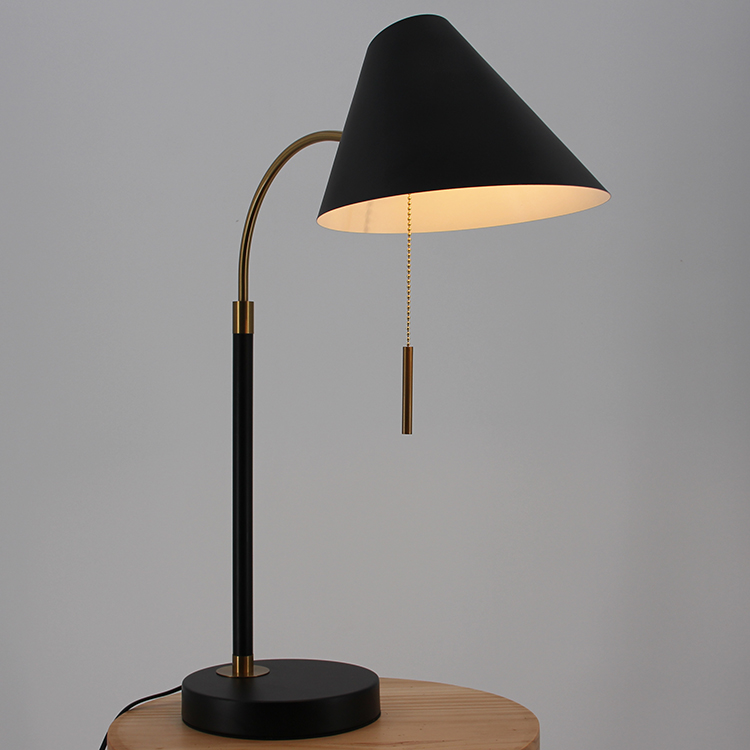 black metal table lamp-4