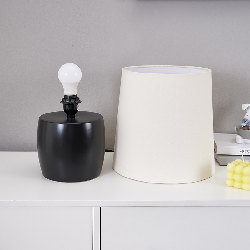 Black Ceramic Table Lamp-8