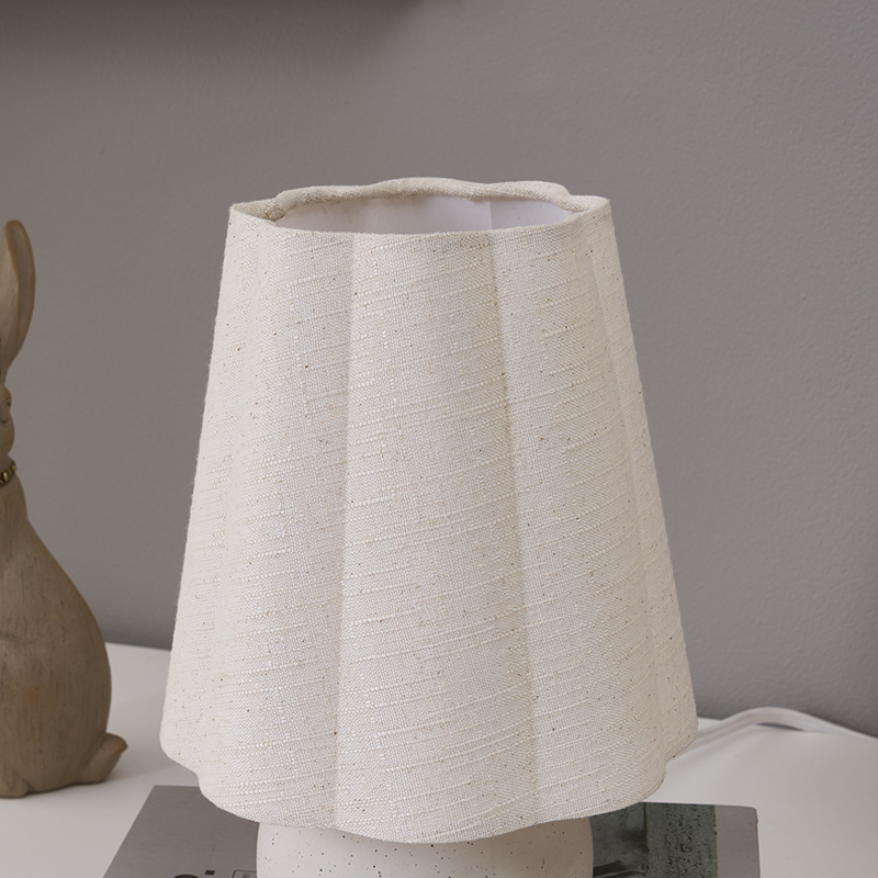 Flower lampshade table lamp-6