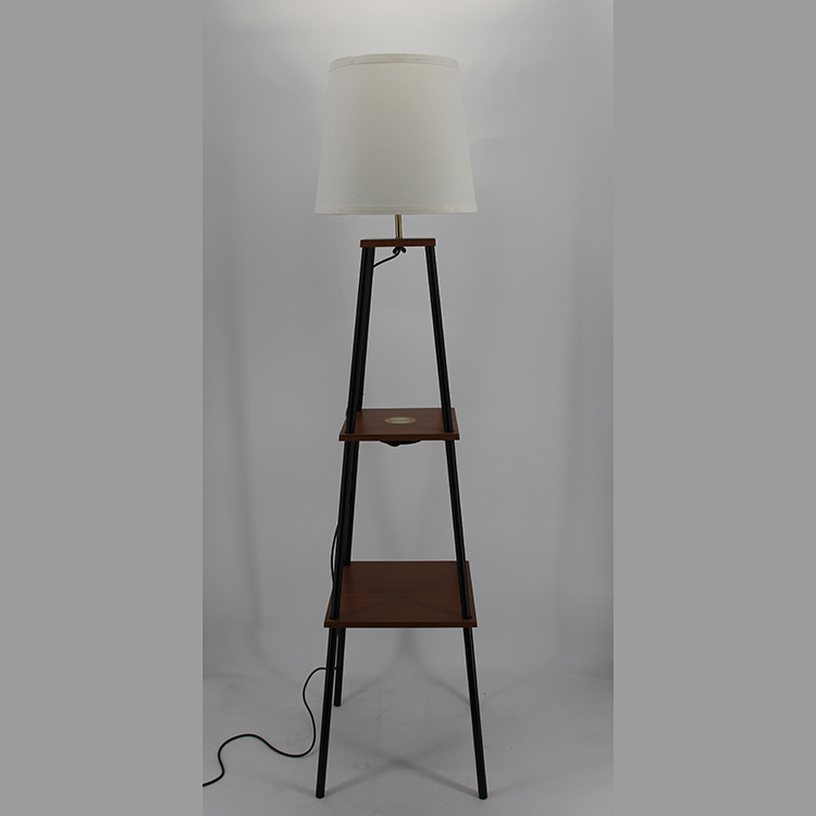 floor lamp with charging station-2