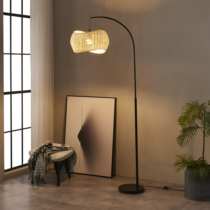 iron pipe floor lamp-4