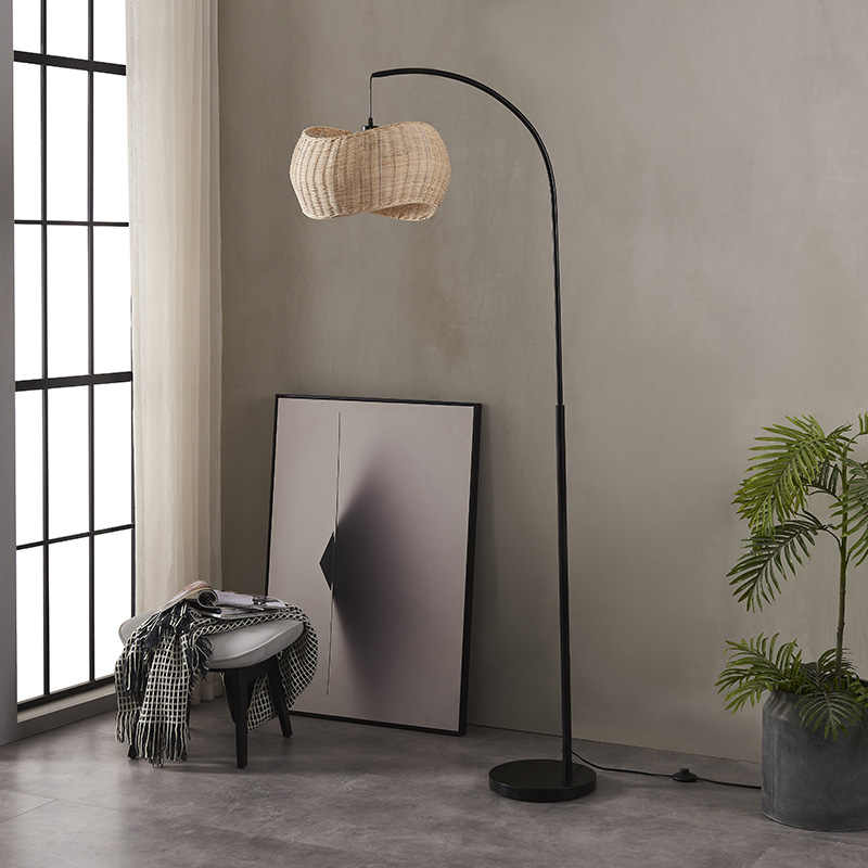 iron pipe floor lamp-5