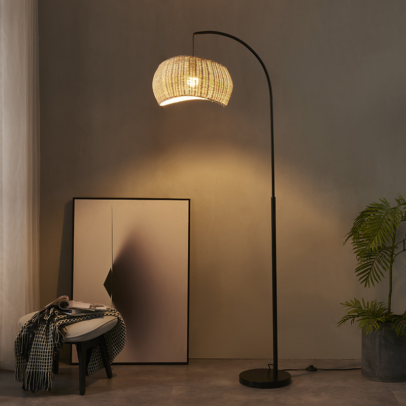 iron pipe floor lamp-6