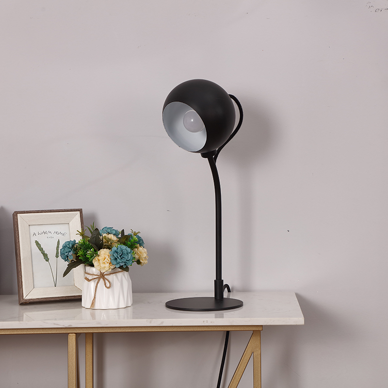 metal sphere table lamp-2