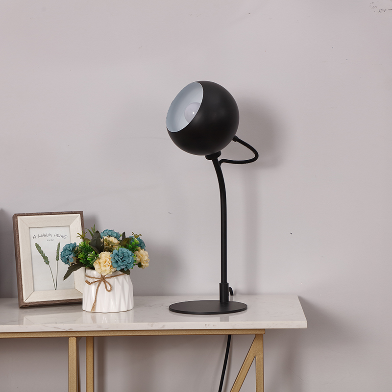 metal sphere table lamp-3